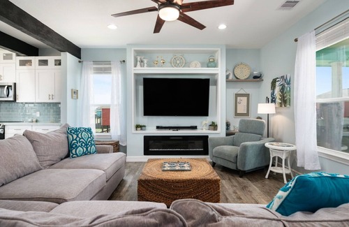 Crystal Beach House | SUNRISE PARADISE - great view and close to the beach!