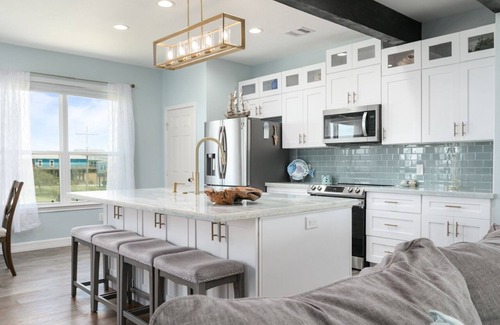 Crystal Beach House | SUNRISE PARADISE - great view and close to the beach!