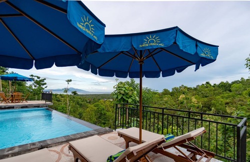 Penida Island House | Sunrise Penida Hill (Deluxe Hut Bungalow with Pool that also overlook the Hill)