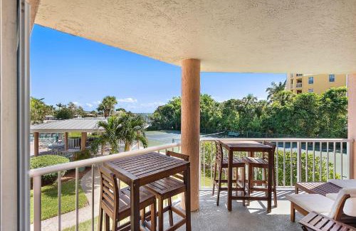 St. Pete Beach House | Sunrise Resort 209