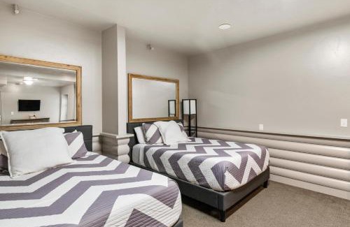 Harbor Village House | Sunrise Resort Room #106