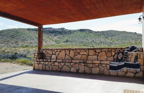 Alpine House | Sunrise Ridge: Modern. Spacious Inside & Outside.