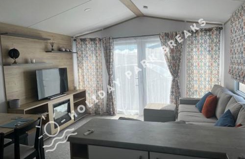 Selsey House | Sunset - A Relaxing Gold 3 bed holiday home at Seal Bay Resort