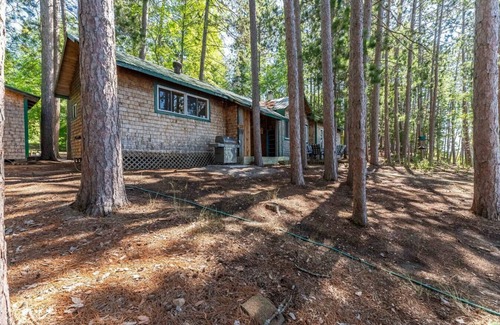 Killaloe Cabin | Sunset Bay Cottage on Round Lake