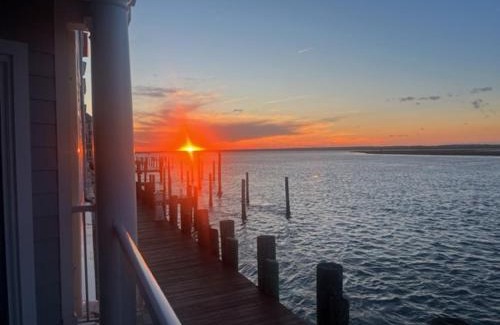 Chincoteague House | Sunset Bay Villa 119 - Waterfront & shared pool!