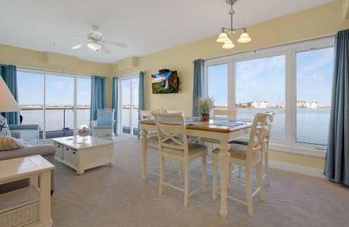 Chincoteague House | Sunset Bay Villa 119 - Waterfront & shared pool!