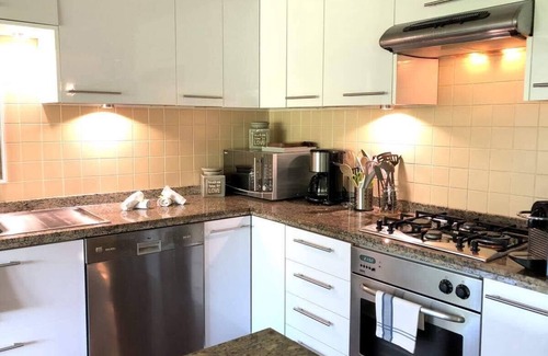 Punaauia Apartment | Sunset Beach Carlton- Tahiti - beachfront luxury residence & pool - 4 pers