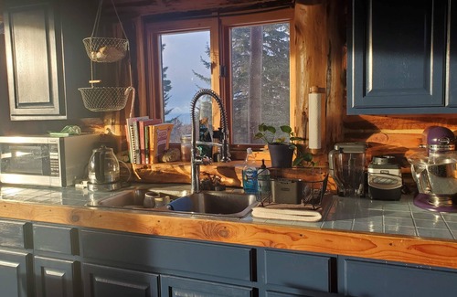 Homer House | SUNSET BLUFF.Incredible Ocean Views of Cook Inlet and Volcanos,private