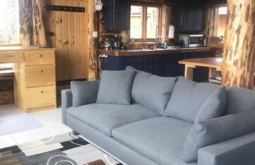 Homer House | SUNSET BLUFF.Incredible Ocean Views of Cook Inlet and Volcanos,private