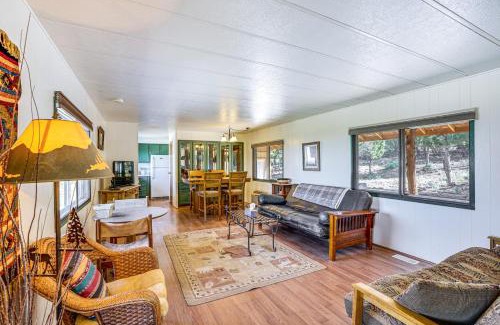 Spanish Valley House | Sunset Cabin near Moab with Stunning Views!