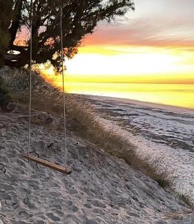 Aldinga Beach House | Sunset Guest Suite