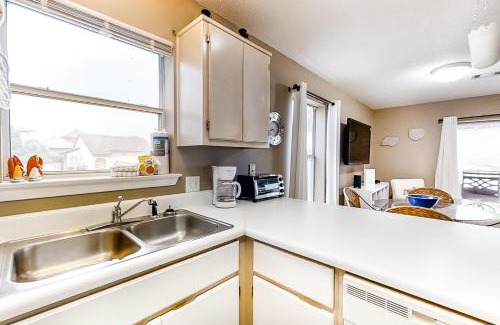 Navarre Beach Apartment | Sunset Harbour Villas 1-111