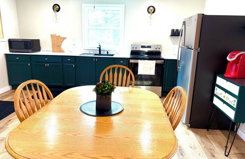Remer Cabin | Sunset Haven- NEW- in tranquil Remer with AC, WiFi. Enjoy a peaceful getaway!