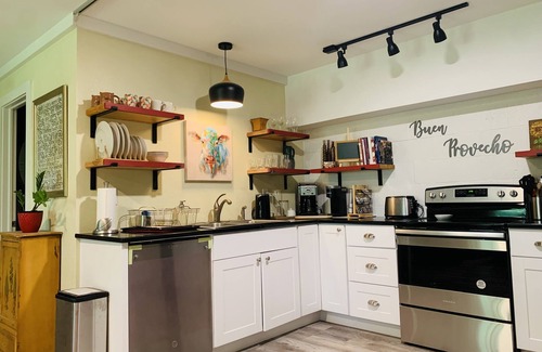 Canton Apartment | Sunset Heights