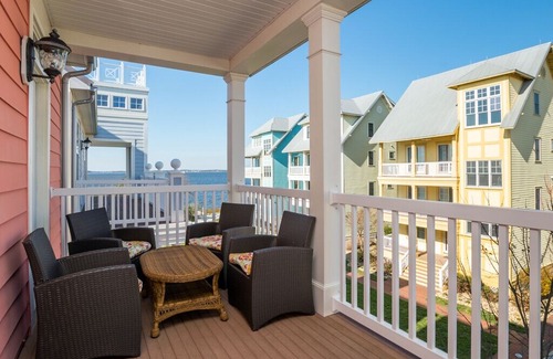 Sunset Island House | Sunset Island 51 Sunset Island Dr - Spacious Home Near Pools & Private Bayfront Beach