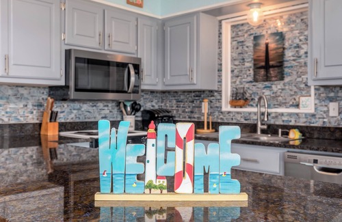 Silver Cay House | Sunset Point - Canal, boat dock, large bulkhead deck, walk to beaches!