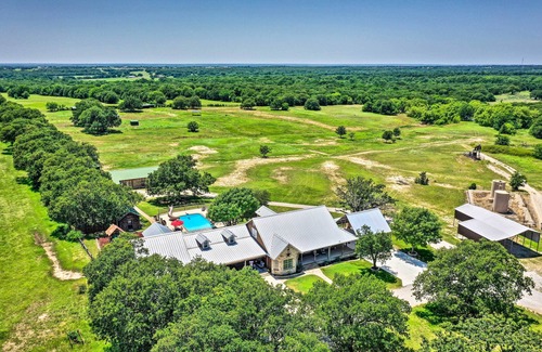 Sunset Cottage | Sunset Ranch w/Pool & Hot Tub on 29 Acres!