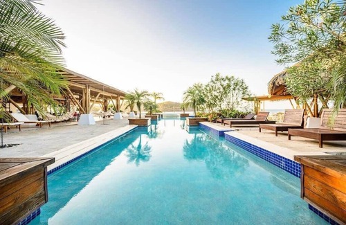 Las Escobas del Venado Apartment | Sunset Suite - Blue Venao