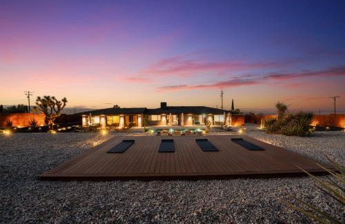 Joshua Tree House | Sunset Serenity