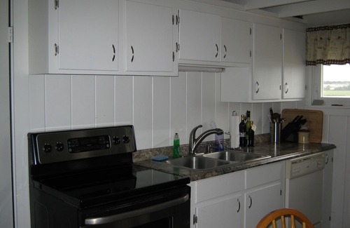 Wells Beach Cottage | Sunset views, Private beach on Harborside . Sleeps 10. Kayaks included