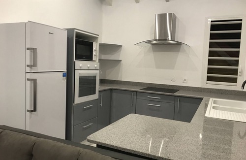 Perinet Apartment | Sunshay'n House & Cars Rental Appartement Évasion