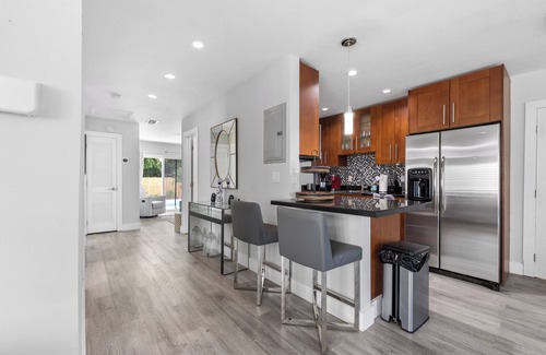 Middle River Terrace House | Sunshine Paradise! 3-bedroom heated pool home in East Fort Lauderdale.