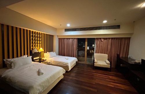 Bandar Sunway Apartment | SunwayLagoonFamilySuite-2pax-Netflix-Balcony-Super Fast Internet