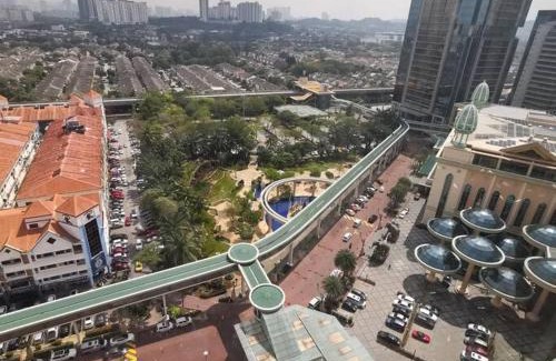 Bandar Sunway Apartment | SunwayLagoonFamilySuite-2pax-Netflix-Balcony-Super Fast Internet