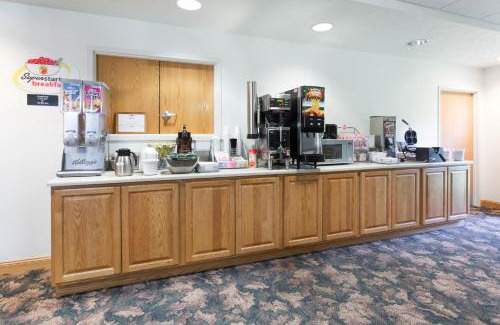 Alma Hotel | Super 8 by Wyndham Alma