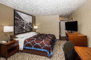 Altoona Hotel | Super 8 by Wyndham Altoona