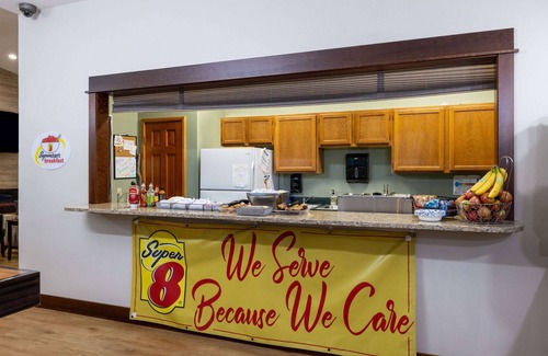 Bozeman Hotel | Super 8 by Wyndham Belgrade/Bozeman Airport