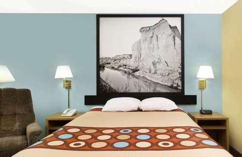 Crete Hotel | Super 8 by Wyndham Crete