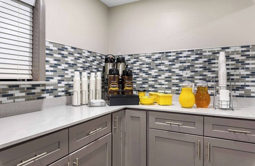 Dickson Hotel | Super 8 by Wyndham Dickson