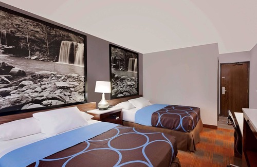 Fayetteville Hotel | Super 8 by Wyndham Fayetteville