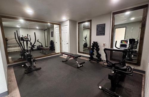 Great Falls Hotel | Super 8 by Wyndham Great Falls City Center