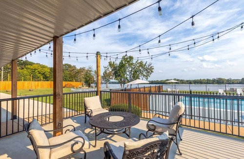 Riverside Hotel | Super 8 by Wyndham Riverside AL