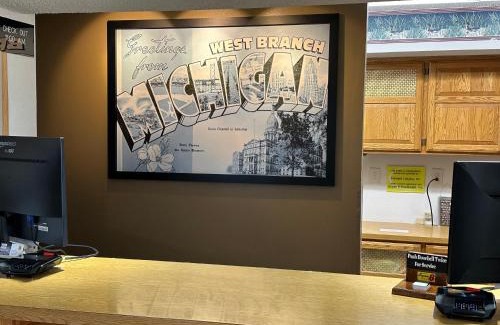 West Branch Hotel | Super 8 by Wyndham West Branch