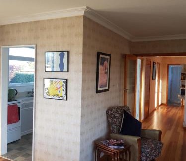 Greytown House | Super Central Cosy Greytown House with Garage