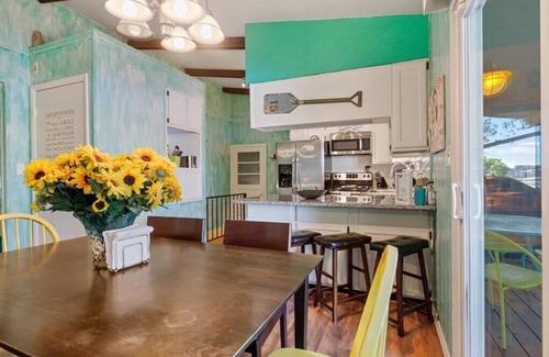 Lake Ozark House | SUPER CLEAN! - Great Cove! on 8mm w/SUP & Kayak, dock w/waterslide & tiki bar