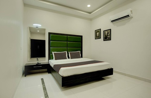 Jalandhar Hotel | Super Collection O Ovel Hotel Grand