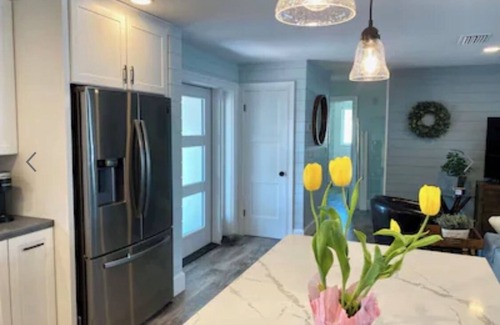 Yacht Club House | Super comfy Yacht Club home with all amenities!