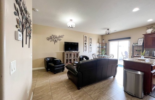 Cedar City House | Super cute, family friendly, pool, rec room, near Zion, Bryce, & Shakespeare