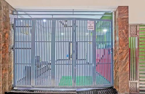 Delhi Hotel | Super Hotel O Twamev Residency