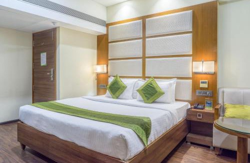 Navarangpura Gam Hotel | Super Inn Armoise Hotel - Navrangpura, Ahmedabad