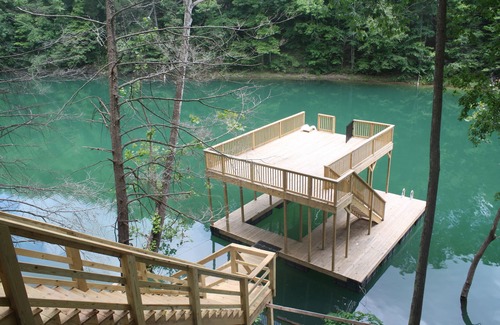 La Follette House | Super Location in Lakeside Estates-w/pool; basketball ct; walking tr; boat ramp