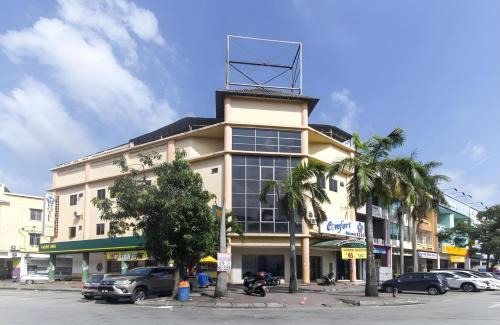 Taman Sri Muda Hotel | Super OYO 828 Comfort Hotel Shah Alam