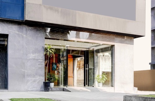 Vashi House | Super Townhouse PBG Mall Vashi