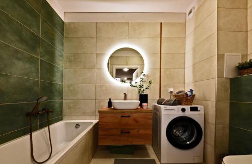 Rzeszow Apartment | SuperApart Prymasa 1000-lecia 6a, Hidden Gem - Ideal for Relaxation & Escapes
