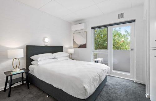 Parkville Apartment | Superb 1-Bed Unit with A Generous Balcony