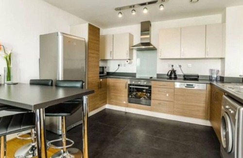 Woodberry Down Apartment | Superb 2 bedroom apartment with free Parking in London
